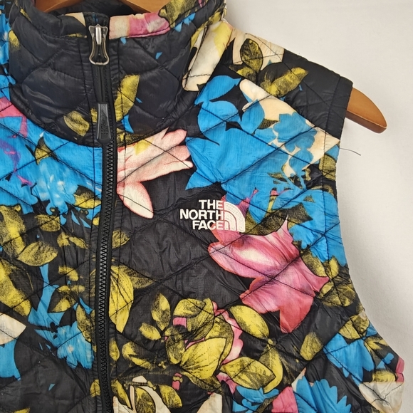 The North Face Vest Womens Small Multicolor Floral Packable Quilted Thermoball - Picture 4 of 11